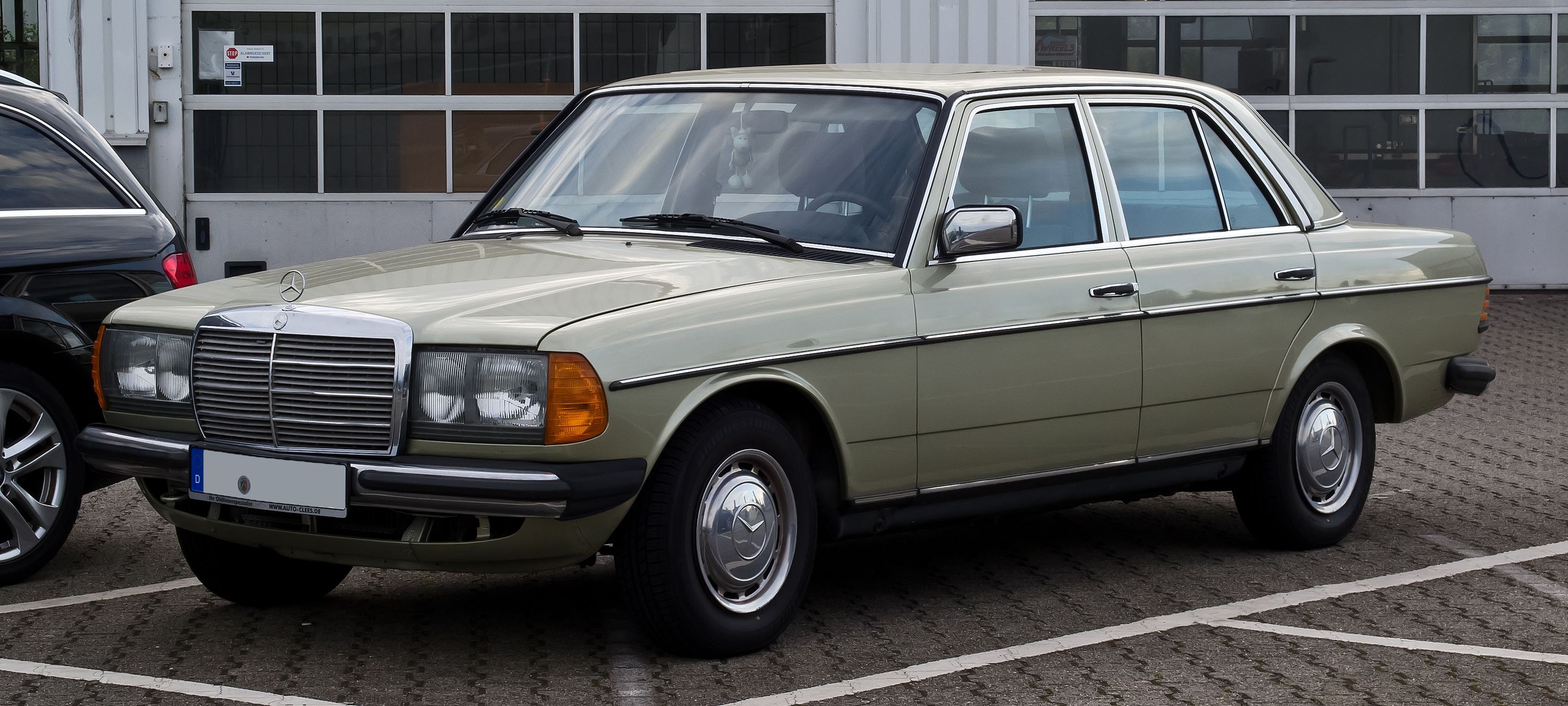 Mercedes Benz 240 auto repair